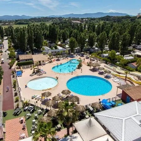 Campeggio Le Moorea Mobilhome Le Montourey 4 étoiles *